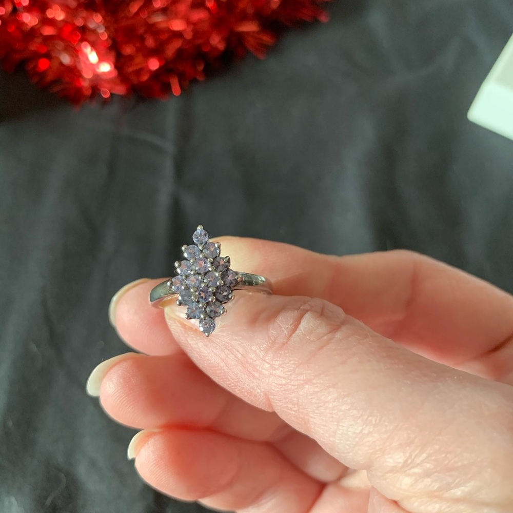 Tanzanite ring shaped like a diamond